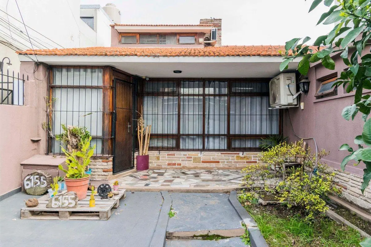 CASA CENTRO  WILDE 4AMBIENTES SOBRE LOTE 370 m2 3