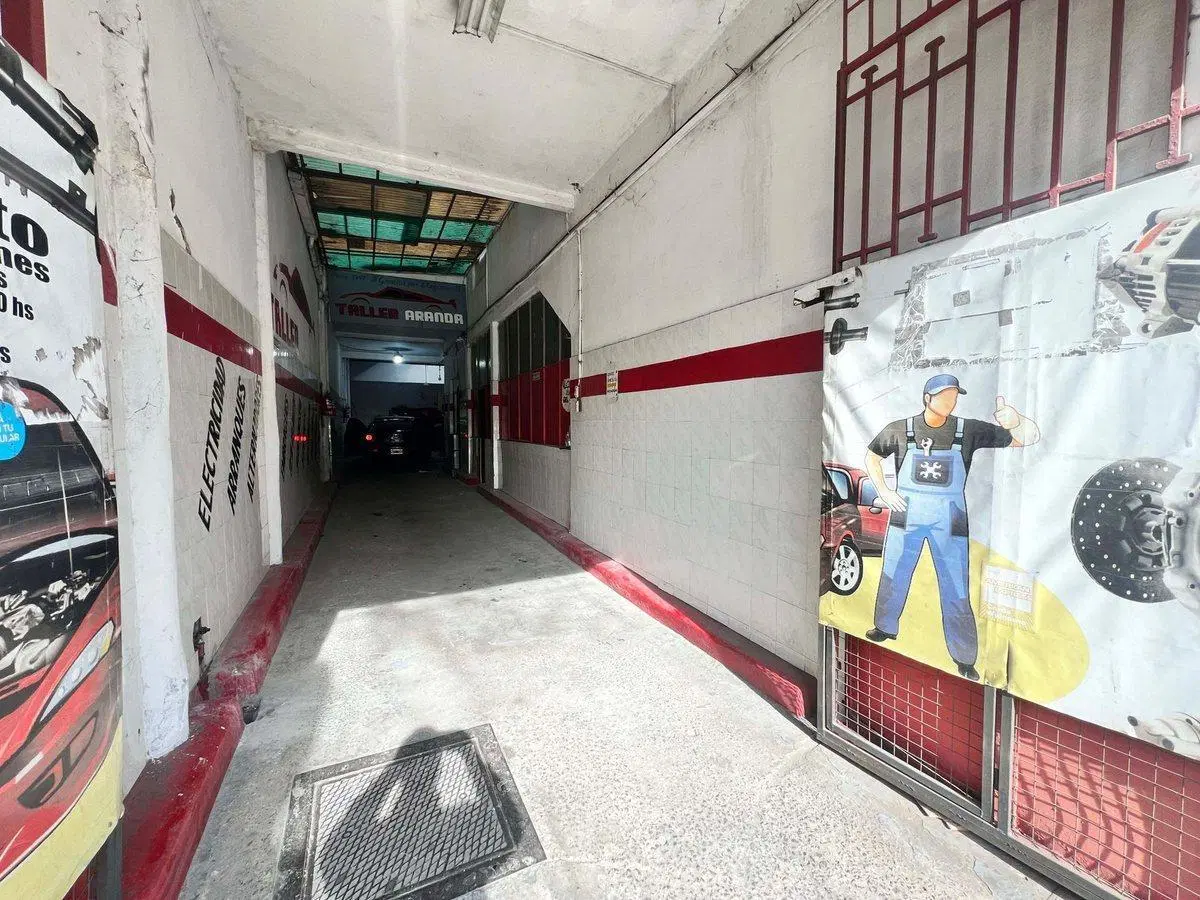 VENTA Galpón 190m2 cub c/vivienda 4 amb. Barracas 5