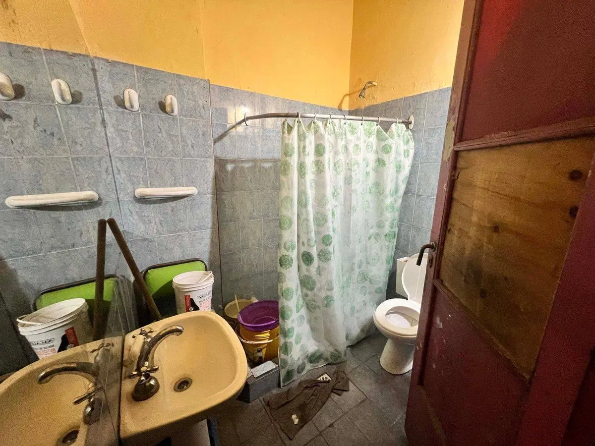 VENTA Galpón 190m2 cub c/vivienda 4 amb. Barracas 8