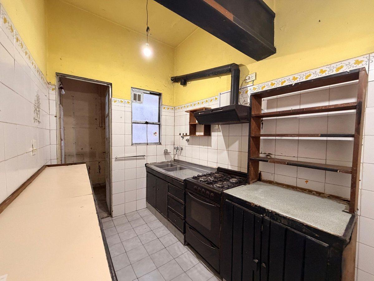 Foto de Venta 3 Amb dep balcón Balvanera a refaccionar, imagen 1