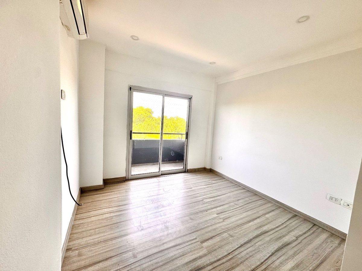 Foto de Venta Depto de 3amb c/ cochera y balcon - Quilmes, imagen 5