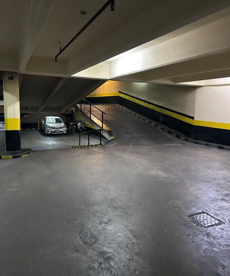 EN VENTA COCHERA EN SAN NICOLÁS 3