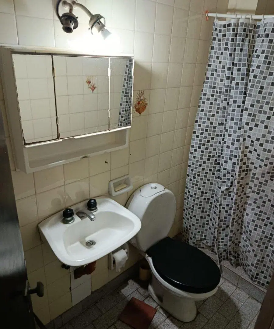 Venta depto 2 amb. Balvanera 1° por escalera 4