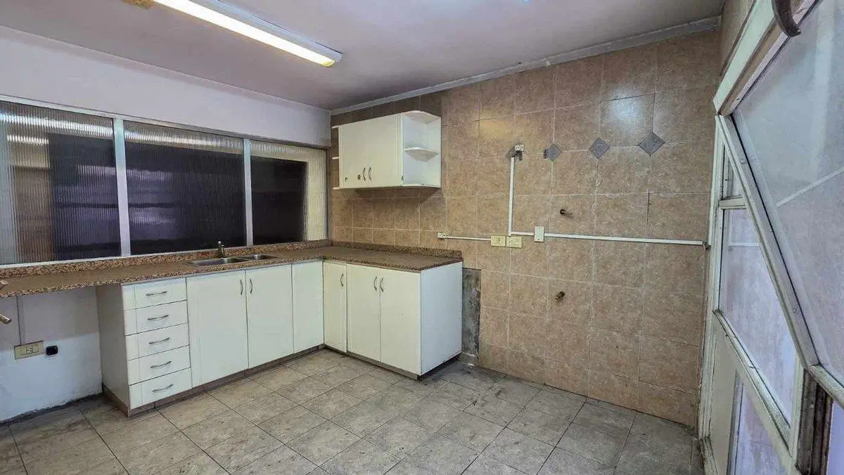 VENTA OFICINAS 2 PISOS 8 COCHERAS DEPÓSITO ALMAGRO 8
