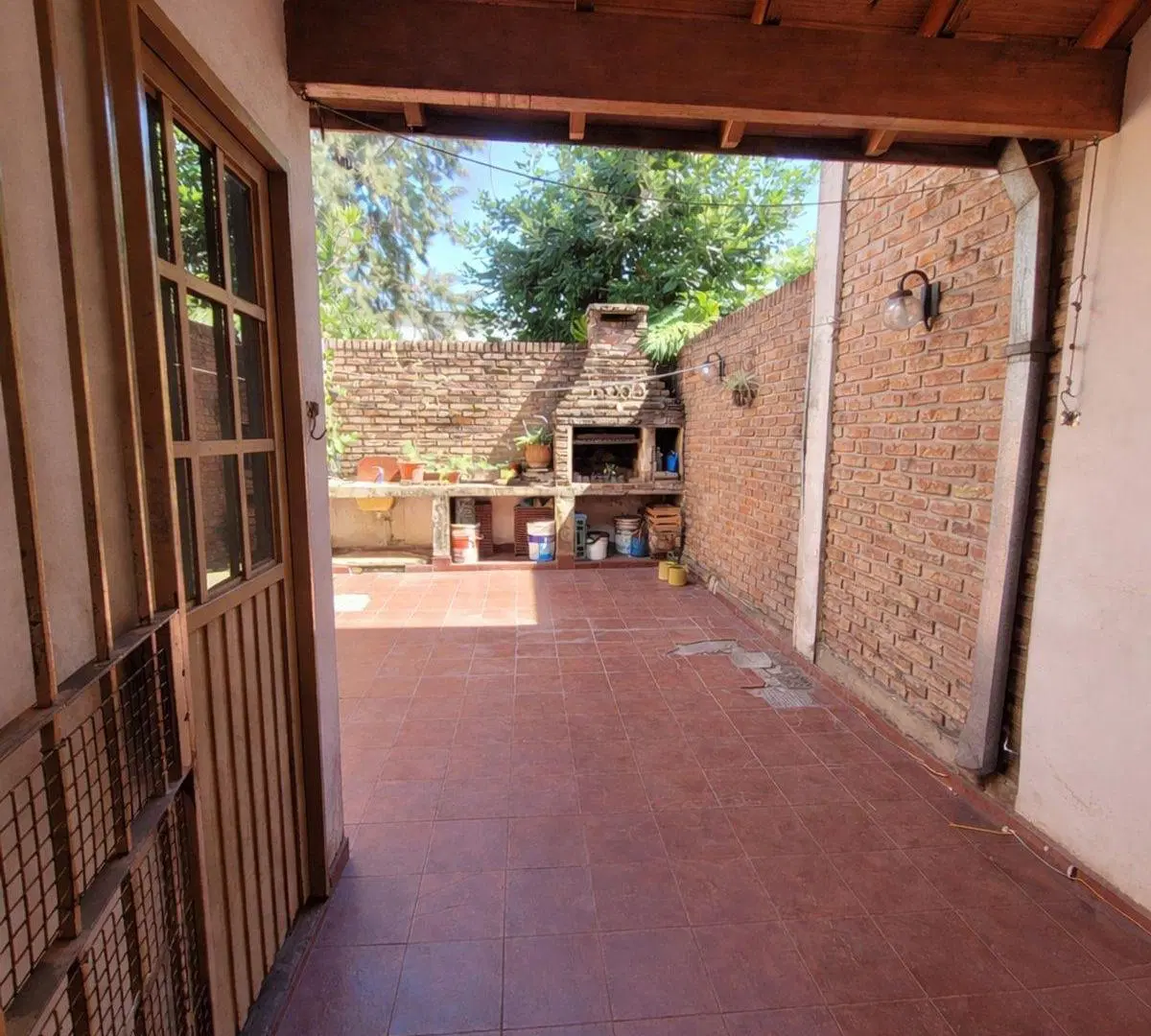 Venta  P.H. Duplex 3 amb. Patio. Lomas del Mirador 2