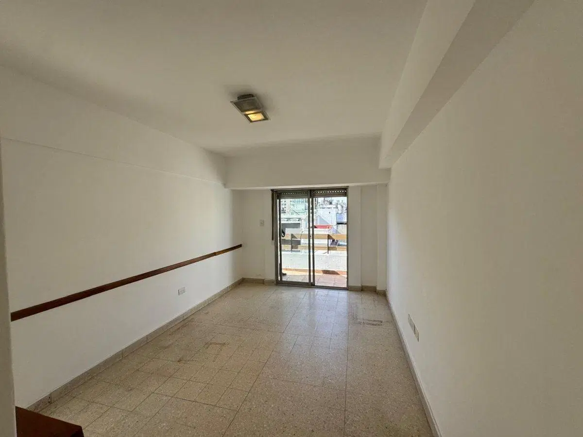 DEPTO 4 AMB EN VENTA EN SAN NICOLÁS CON BALCÓN 2
