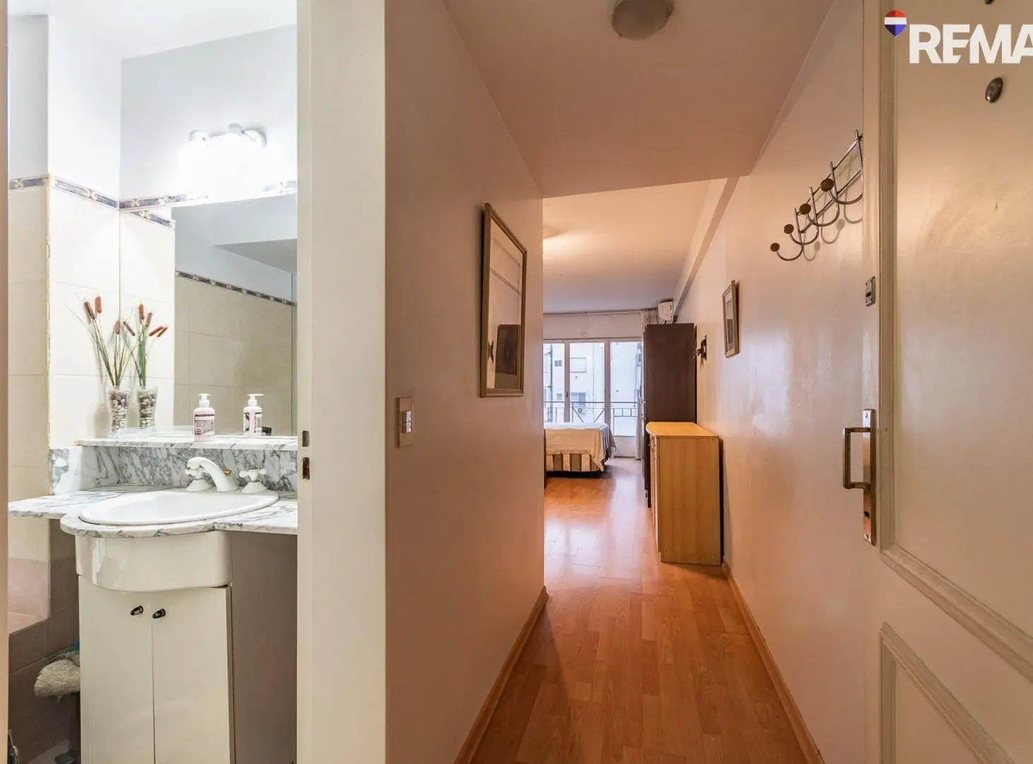 VENTA MONOAMBIENTE CON COCHERA RECOLETA 4