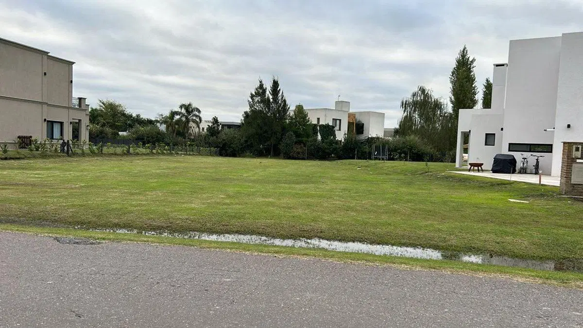 LOTE EN VENTA - CLUB DE CAMPO LA MARTONA, CAÑUELAS 2