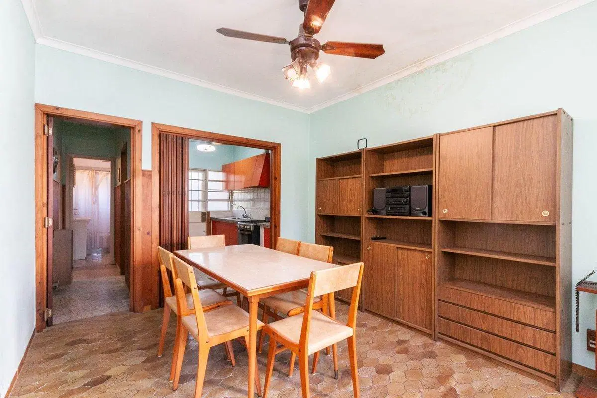 CASA EN VENTA 3 AMBIENTES COCHERA EZPELETA QUILMES 8