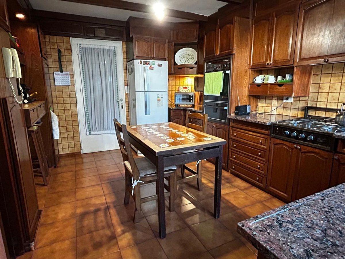 Foto de VENTA CASA 4 AMB PARQUE PILETA PARRILLA CASTELAR, imagen 1