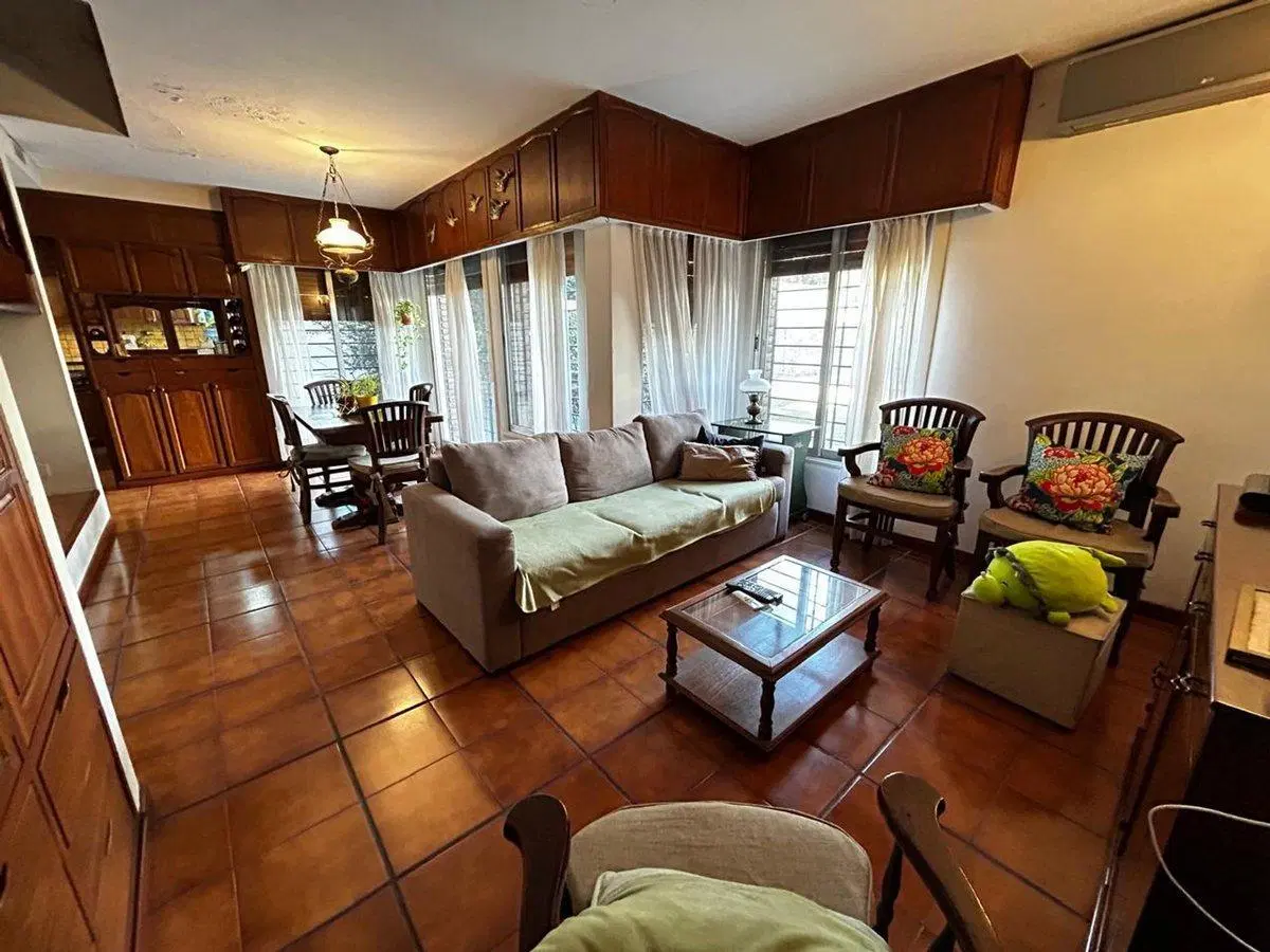 VENTA CASA 4 AMB PARQUE PILETA PARRILLA CASTELAR 3