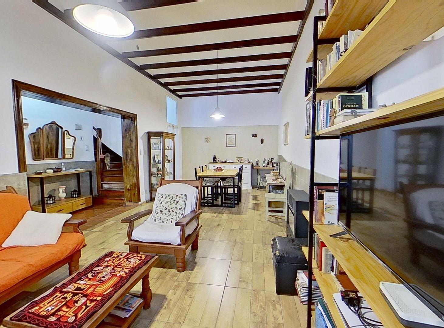 Foto de VENTA CASA 4 AMBIENTES EN FLORES APTO CREDITO, imagen 4