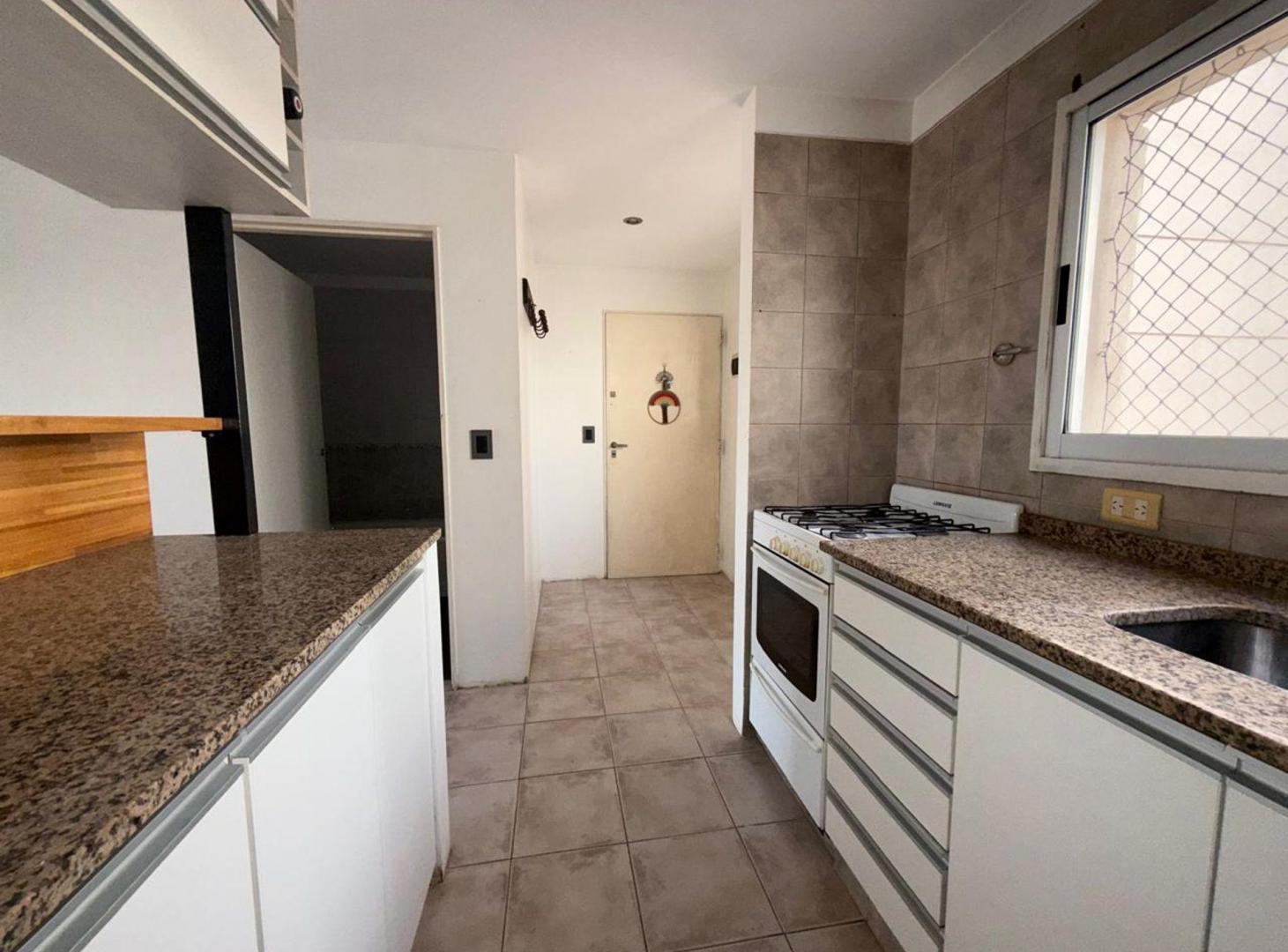 Foto de VENTA MONOAMBIENTE C/ BALCON EN MONTE CASTRO, imagen 3