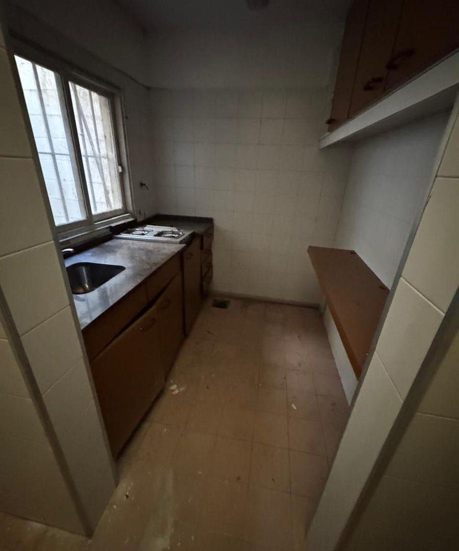 Foto de VENTA OFICINA LOCAL CENTRO PB ,SUBSUELO, PATIO, imagen 1