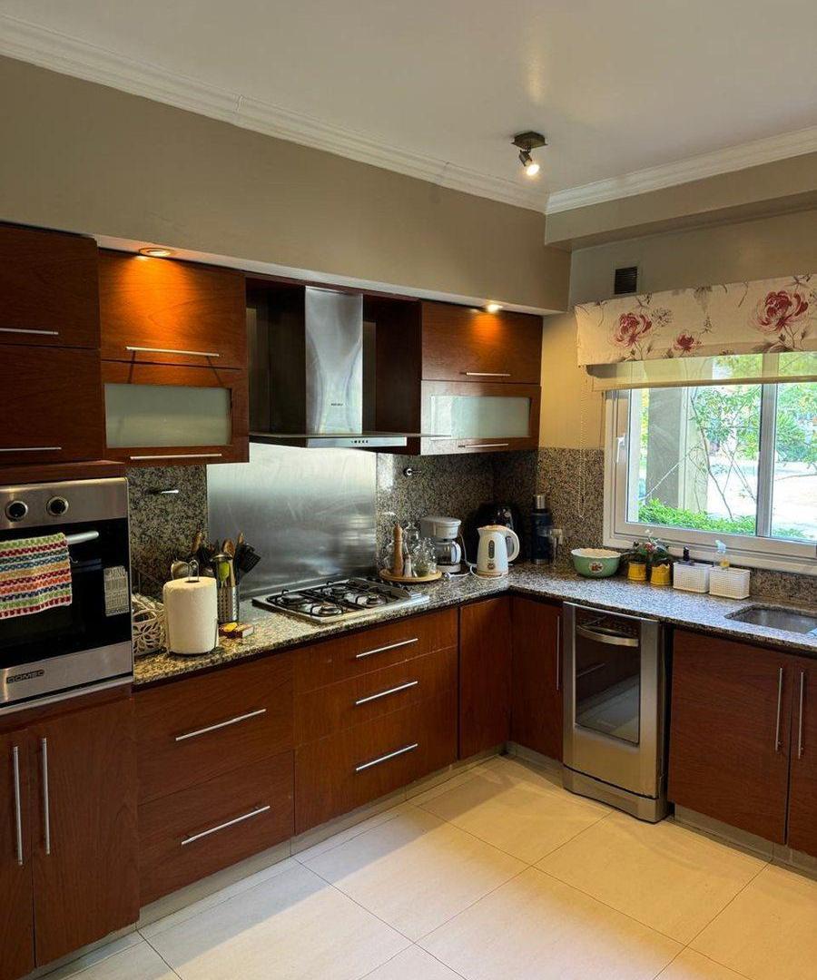 Foto de EN VENTA CASA 6 AMB EN BARRIO LA MONTURA - PILAR, imagen 4