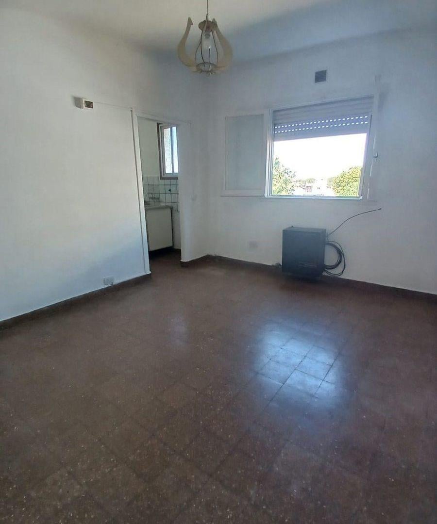 Foto de EN VENTA DEPTO 3 AMBIENTES EN PARQUE AVELLANEDA, imagen 4