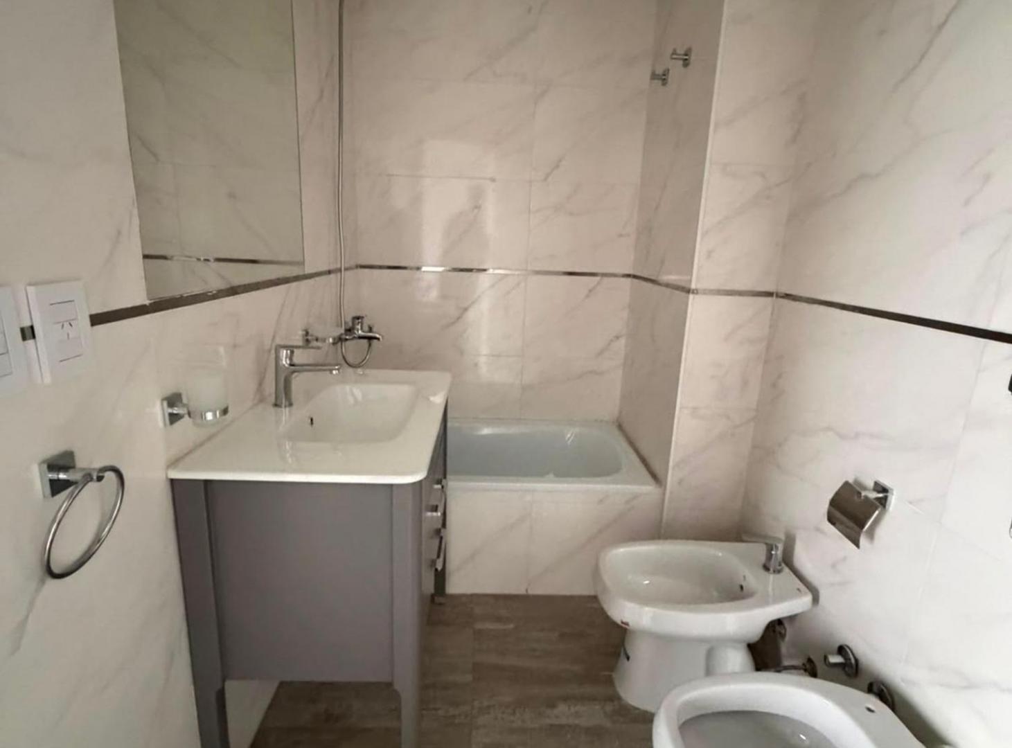 Foto de EN ALQUILER DEPARTAMENTO 2 AMBIENTES - SAAVEDRA, imagen 2
