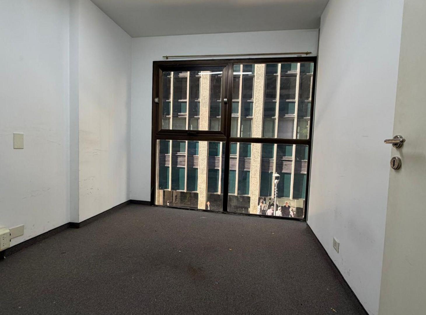 Foto de VENTA DE OFICINA DE 155m2 EN "RETIRO", imagen 5