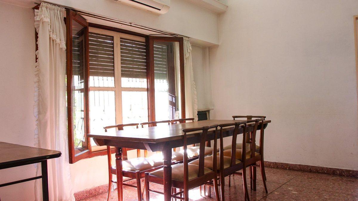 Foto de EN VENTA CASA 4 AMB EN V. LUZURIAGA, imagen 1
