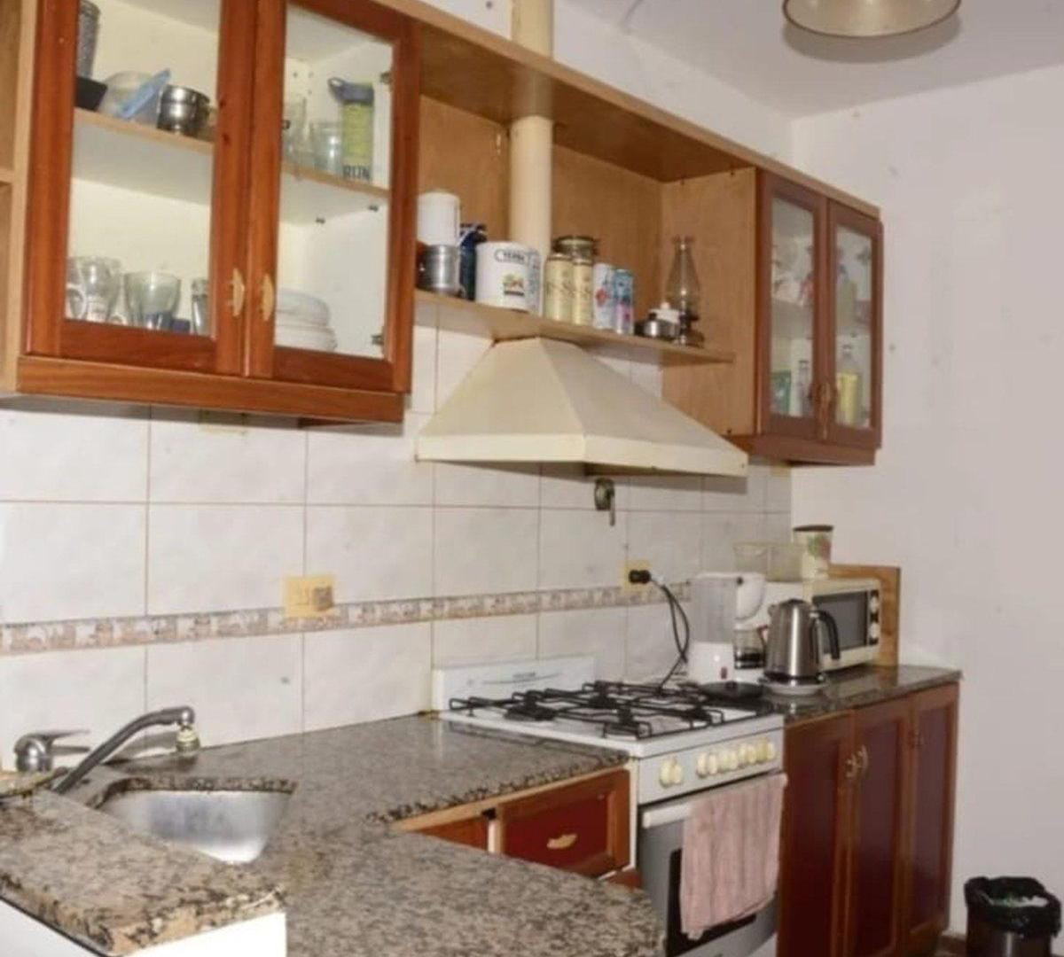 Foto de PH 3 AMB C/GARAGE-JARDIN Y PATIO, imagen 2