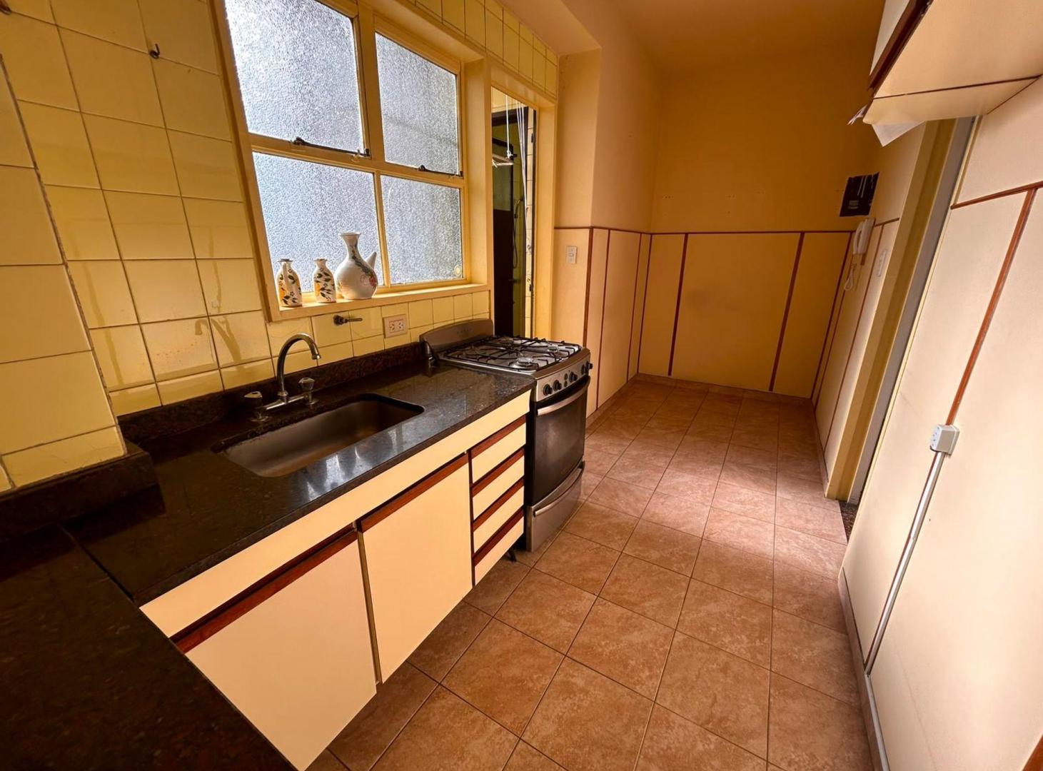 Foto de VENTA DEPTO 4 AMB GRAN BALCON TODO LUZ FLORESTA, imagen 3