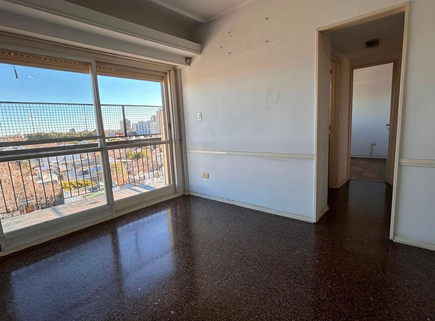 Foto de VENTA DEPTO 4 AMB GRAN BALCON TODO LUZ FLORESTA, imagen 5
