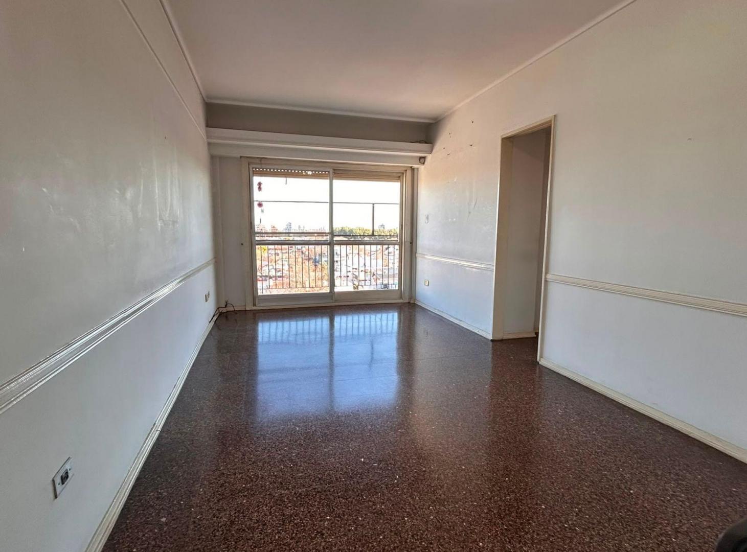 Foto de VENTA DEPTO 4 AMB GRAN BALCON TODO LUZ FLORESTA, imagen 1
