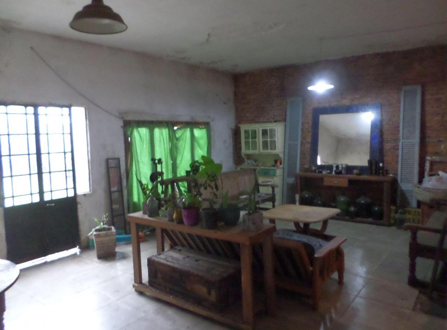 Foto de VENTA CASA LANUS CON TERRENO PROPIO 8,66 X 78 MTS, imagen 1