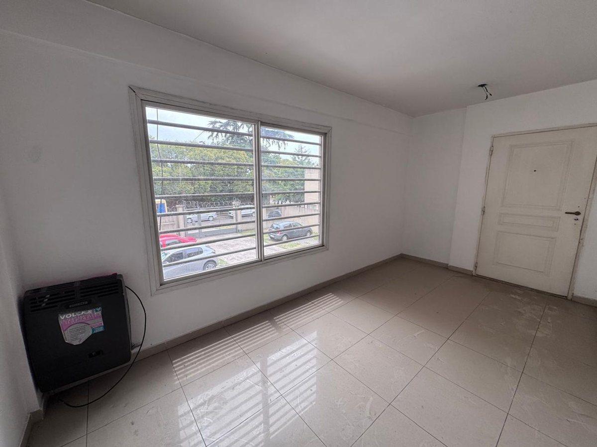 Foto de VENTA 2 AMBIENTES C/ COCHERA CENTRO MORENO IMPECAB, imagen 4