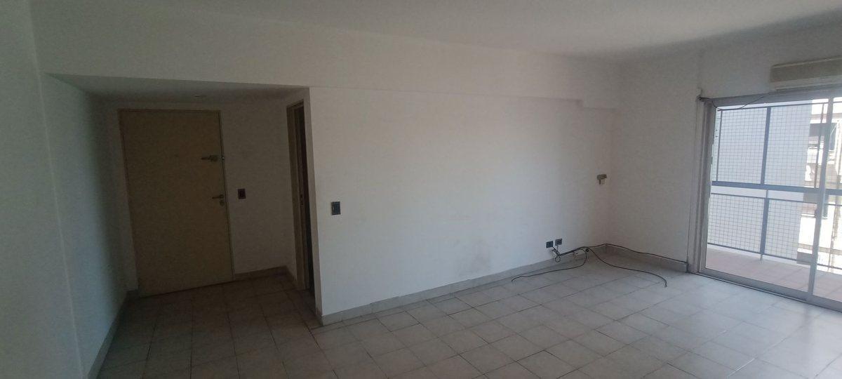 Foto de EN VENTA DEPTO 2 AMBIENTES CON BALCÓN - CABALLITO, imagen 5