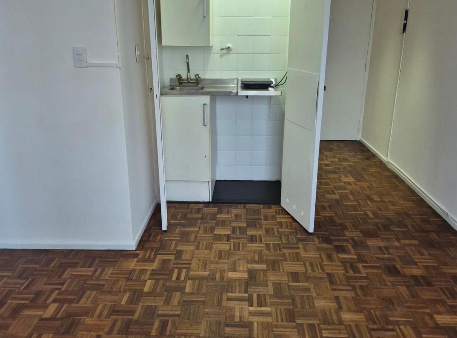Foto de EN VENTA DEPTO 2 AMB APTO PROFESIONAL EN RETIRO, imagen 4