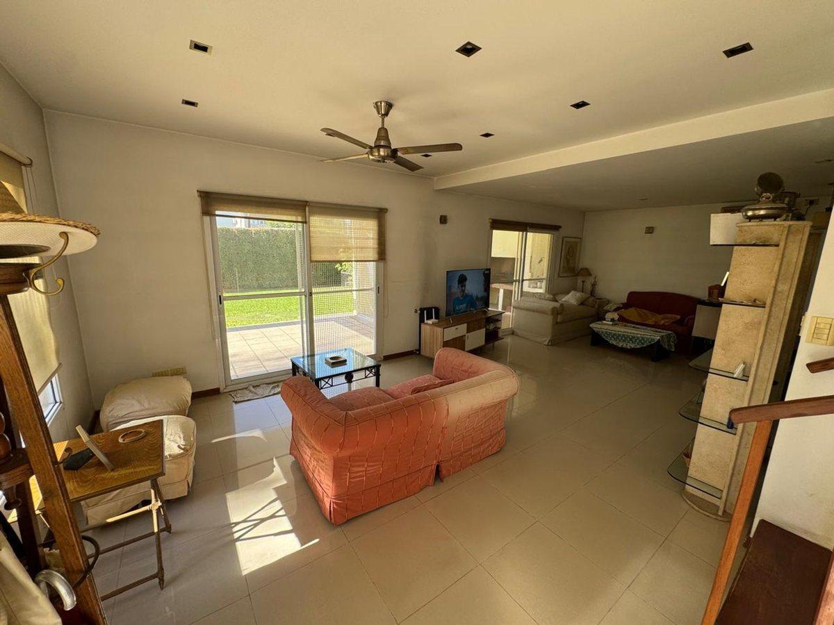 Foto de EN VENTA CASA 5 AMB EN BARRIO PILAR GREENPARK, imagen 2