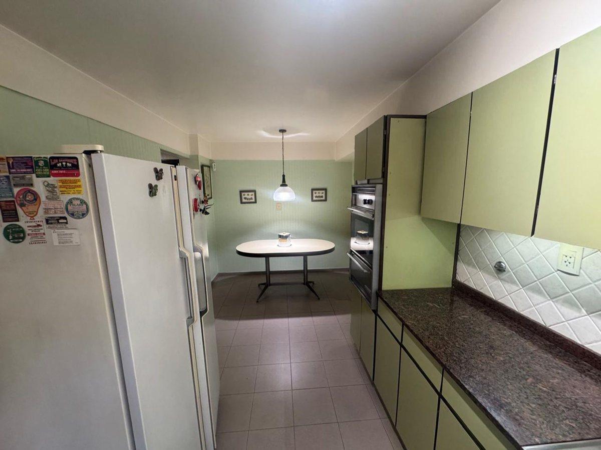 Foto de EN VENTA DEPTO 4 AMB EN BARRACAS CON COCHERA Y DEP, imagen 4