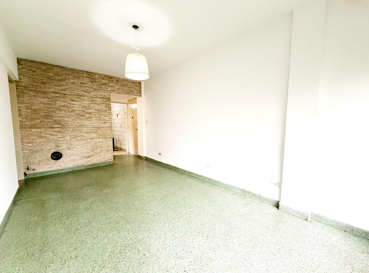 Foto de Venta depto 4amb Flores con Balcon, imagen 3