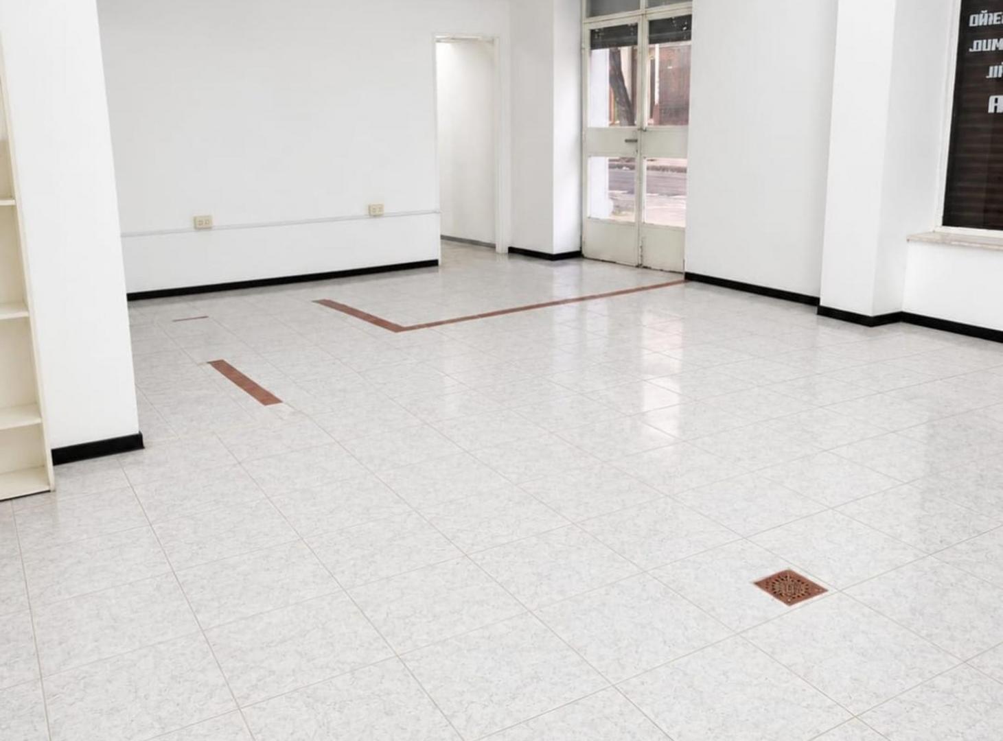 Foto de VENTA LOCAL COMERCIAL A LA CALLE - SAN TELMO, imagen 2