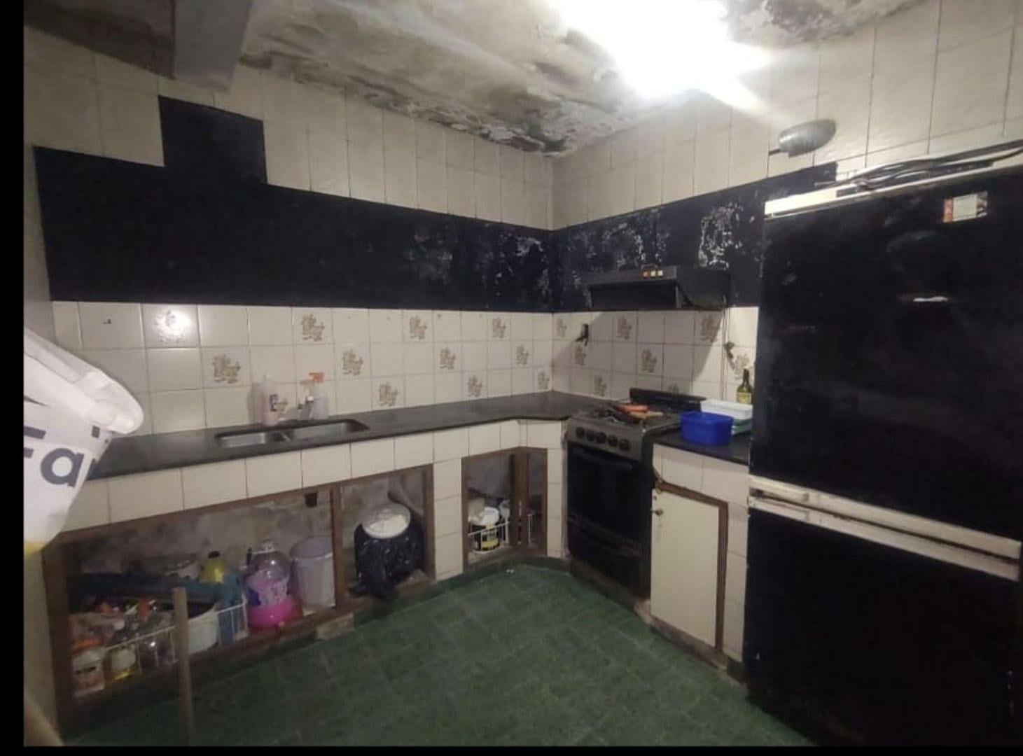 Foto de CASA EN VENTA 4 AMBIENTES COCHERA LOMAS DE ZAMORA, imagen 3