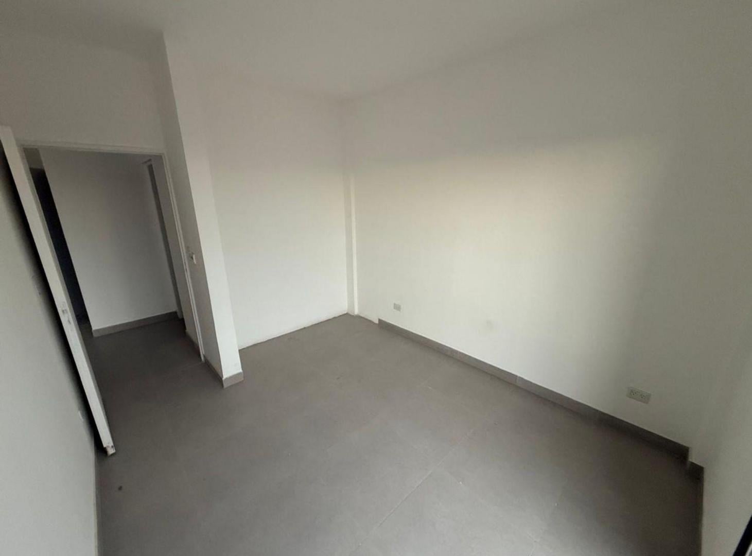Foto de VENTA DEPTO 2 AMB EN SPRING PARK PILAR CON COCHERA, imagen 4