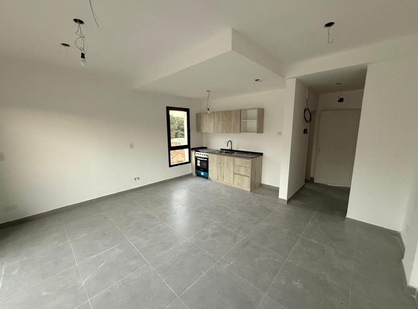 Foto de VENTA DEPTO 2 AMB EN SPRING PARK PILAR CON COCHERA, imagen 3