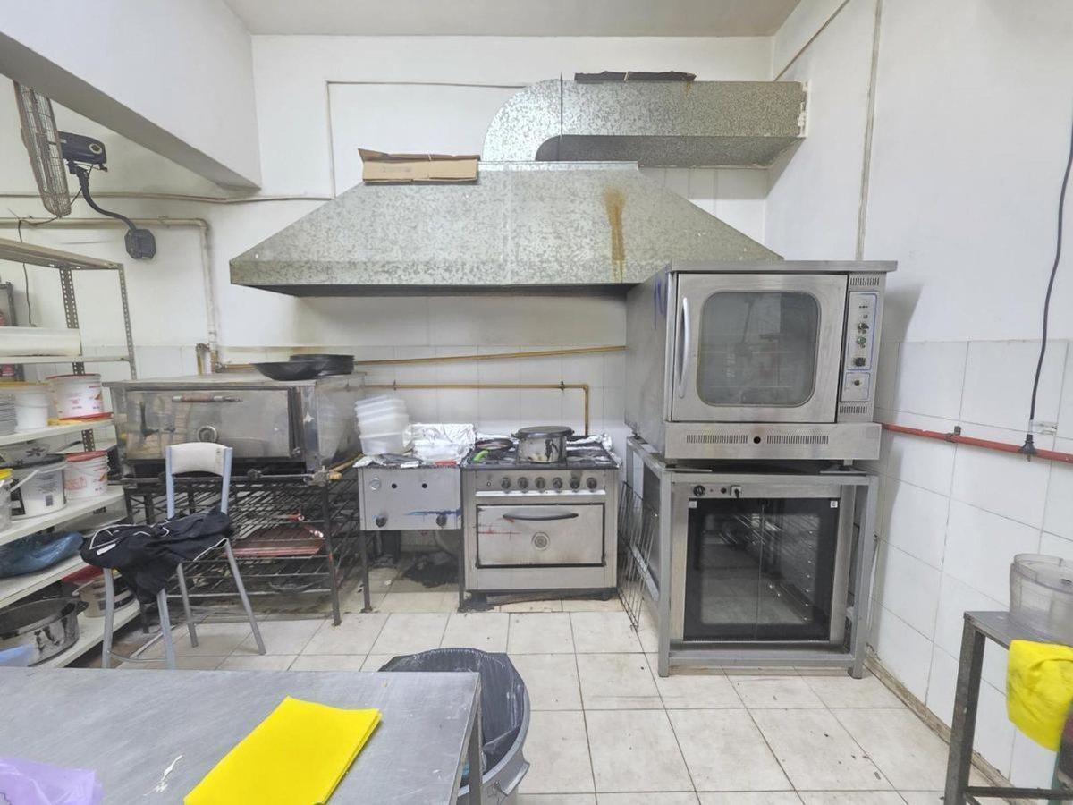 Foto de VENTA BALVANERA CASA 5 AMB Y LOCAL EN FUNCIONES, imagen 4