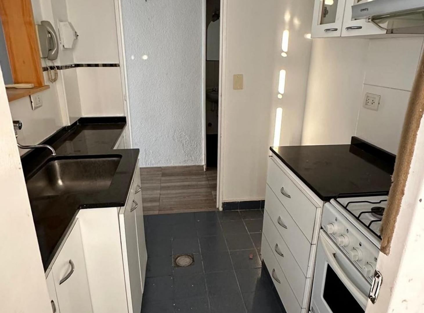 Foto de VENTA DEPTO 2 AMBIENTES EN ACASSUSO - SAN ISIDRO, imagen 5