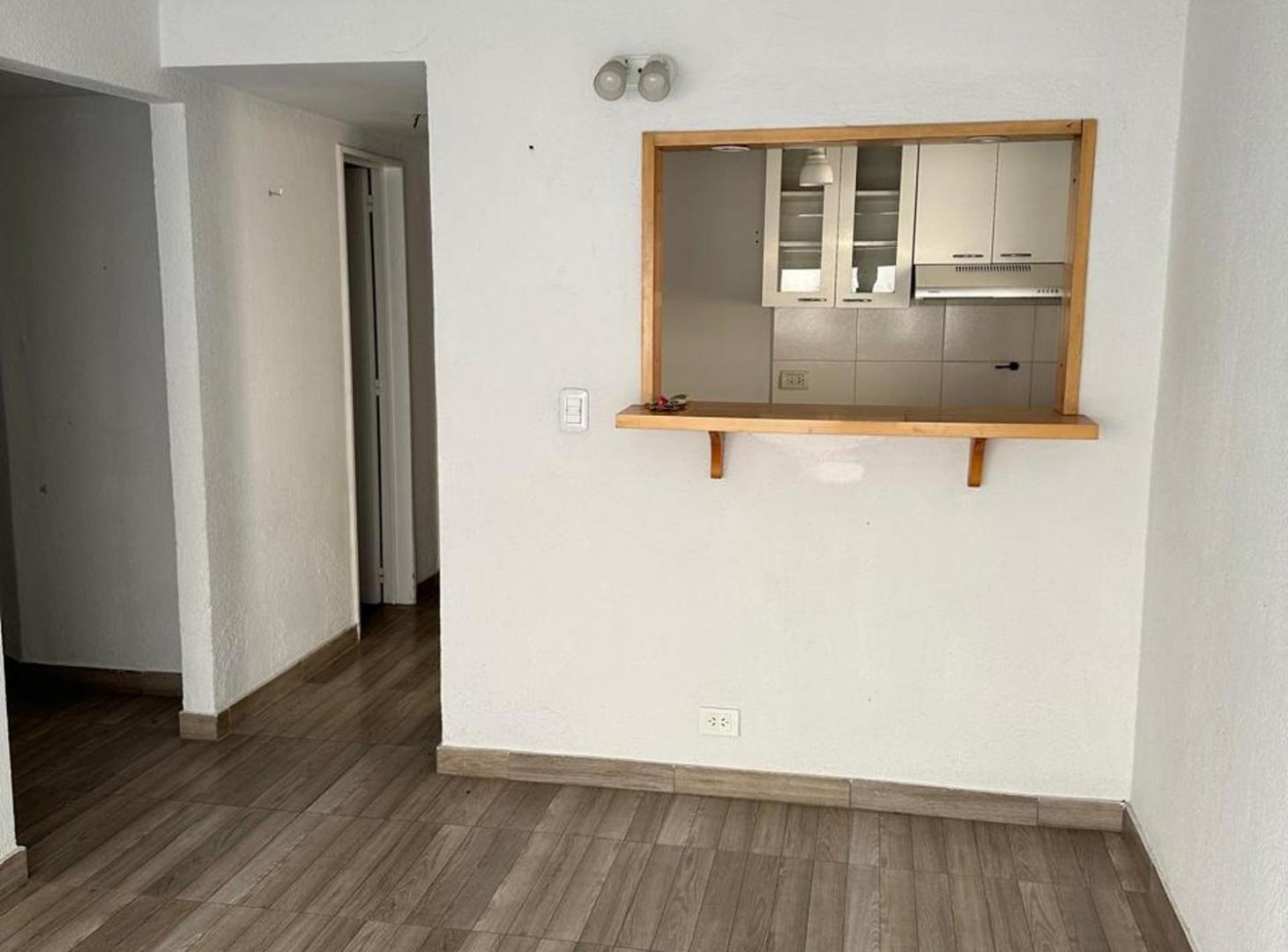 Foto de VENTA DEPTO 2 AMBIENTES EN ACASSUSO - SAN ISIDRO, imagen 3