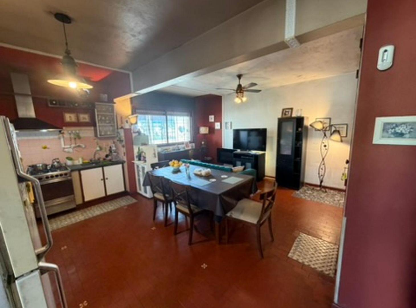 Foto de CASA VENTA MATADEROS 4 AMBIENTES PATIO COCHERA, imagen 1