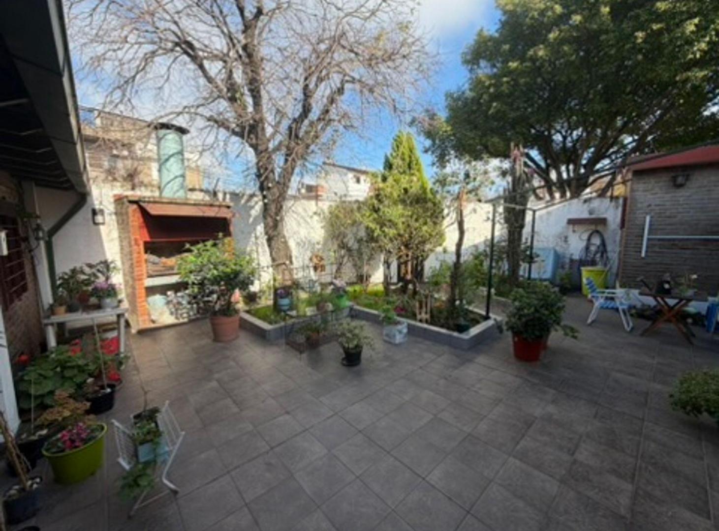 Foto de CASA VENTA MATADEROS 4 AMBIENTES PATIO COCHERA, imagen 4