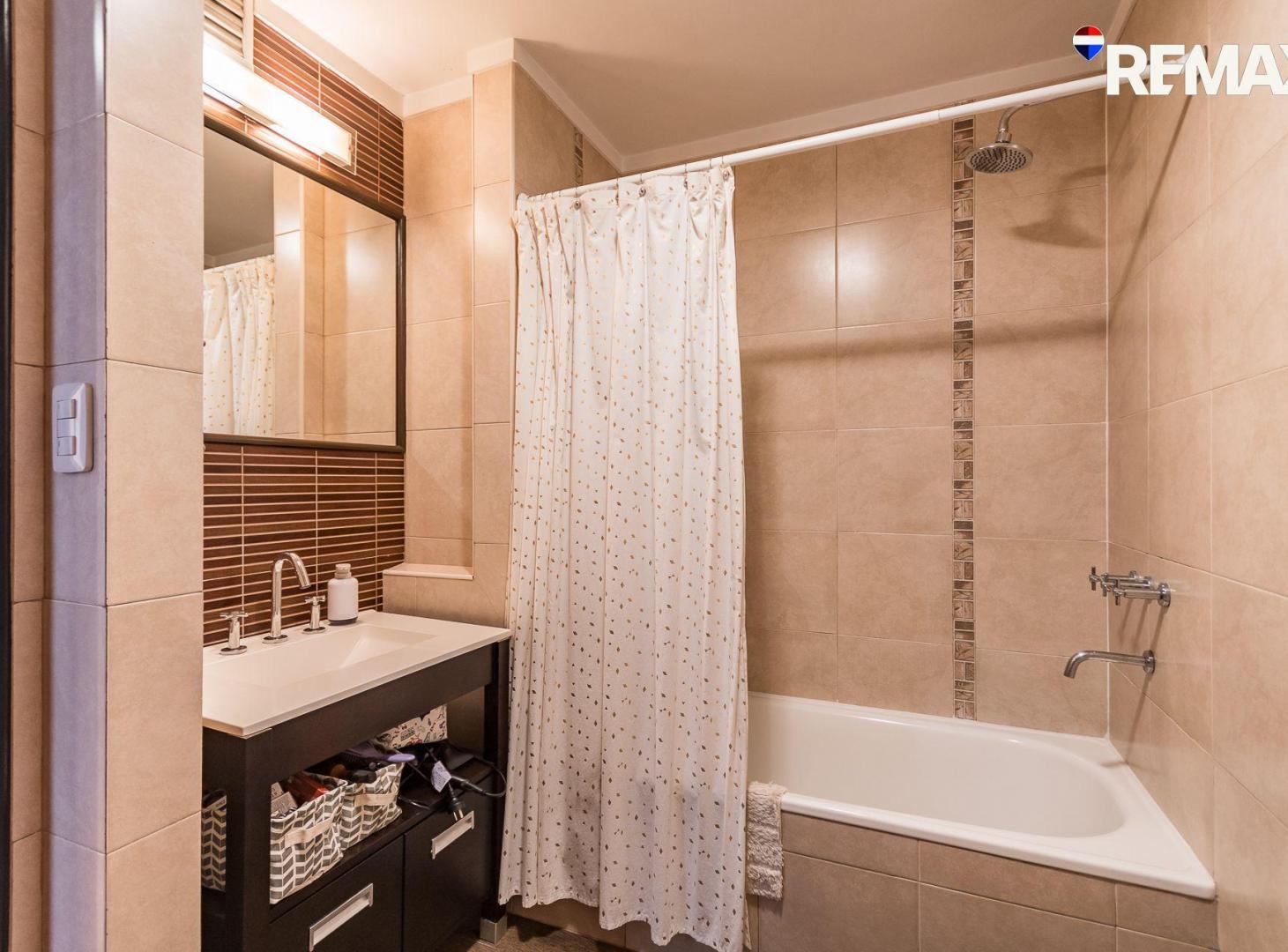 Foto de VENTA DEPARTAMENTO 3 AMBIENTES C/BALCON FLORES N., imagen 4