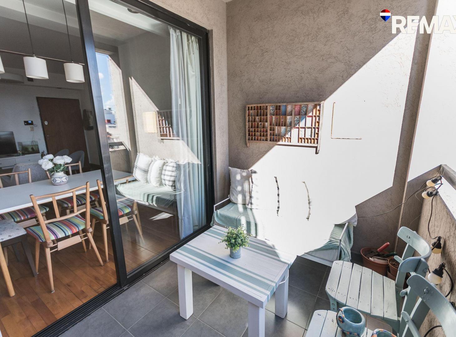 Foto de VENTA DEPARTAMENTO 3 AMBIENTES C/BALCON FLORES N., imagen 2