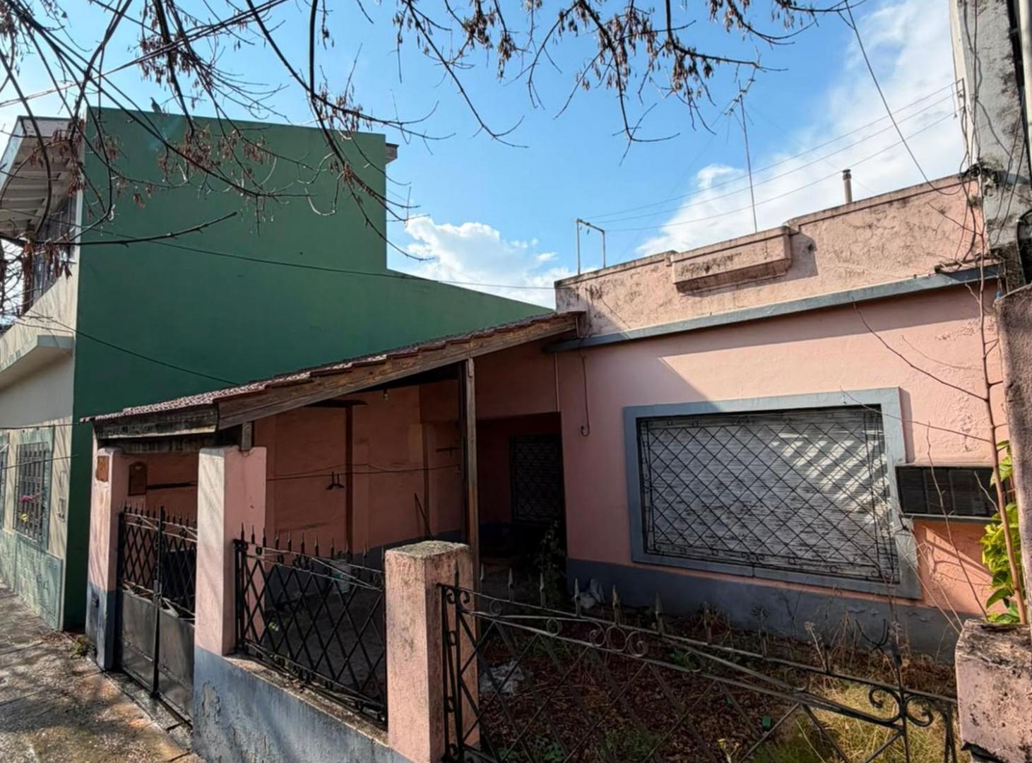 Foto de EN VENTA LOTE DE 173m² - VILLA RAFFO, imagen 2