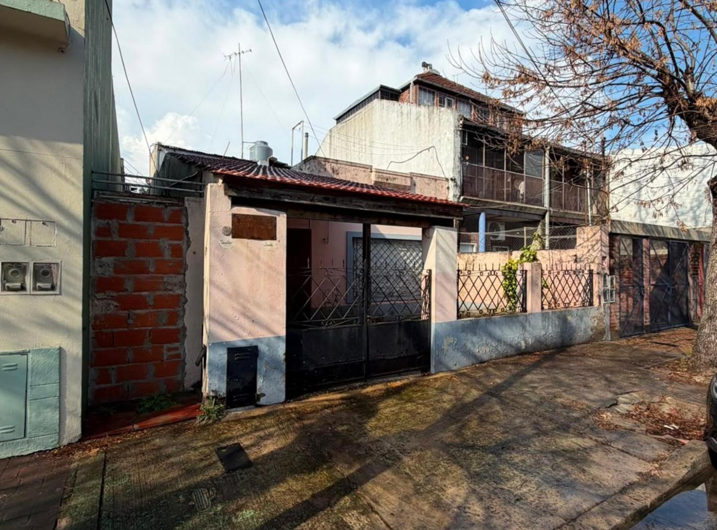 Foto de EN VENTA LOTE DE 173m² - VILLA RAFFO, imagen 3