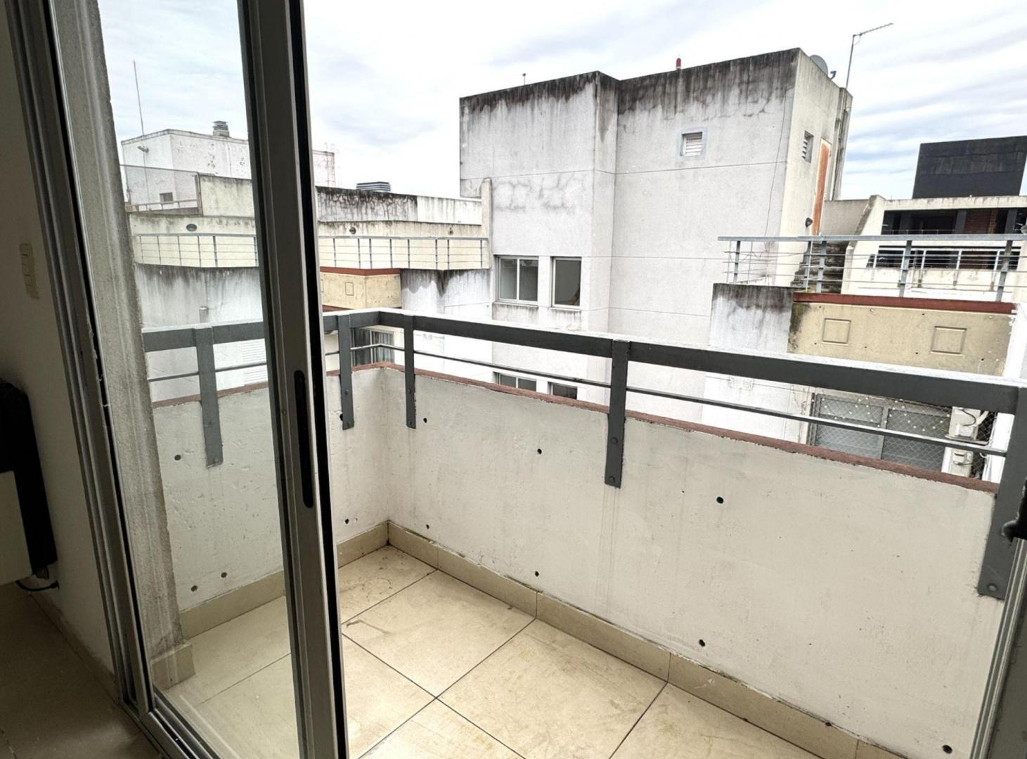 Foto de Venta 2 amb con balcon, luminoso - Morón, imagen 4