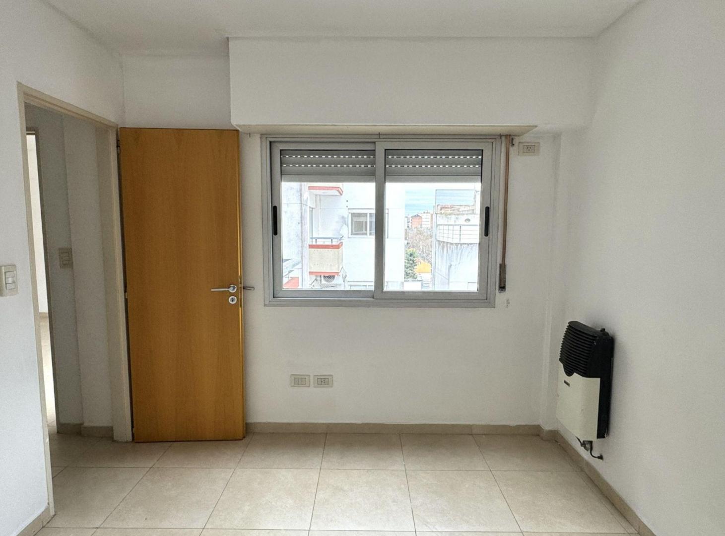 Foto de Venta 2 amb con balcon, luminoso - Morón, imagen 1