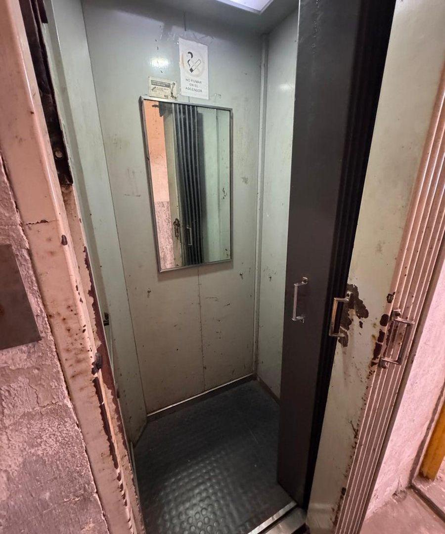 Foto de VENTA COCHERA FIJA NUÑEZ seguridad 24hs, imagen 4